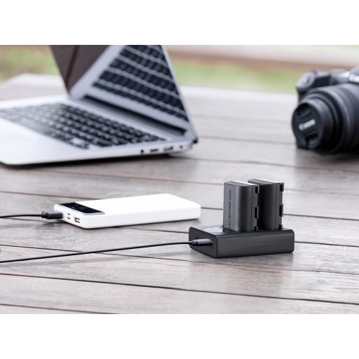 K&F Concept hordozható dupla USB-C akkumulátor LC-E6 töltő, LCD + 2db LP-E6NH akkumulátor 2250mAh