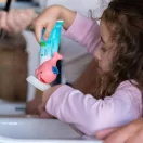Y-Brush KidsBrush szónikus elektromos fogkefe, Y alakú fejjel, gyerekeknek